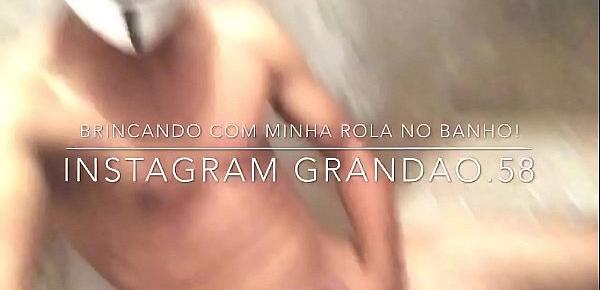  Brincando com minha rola no banheiro! Vem pro onlyfans httpsonlyfans.comgrandao58 ( Instagram  Grandao.58)